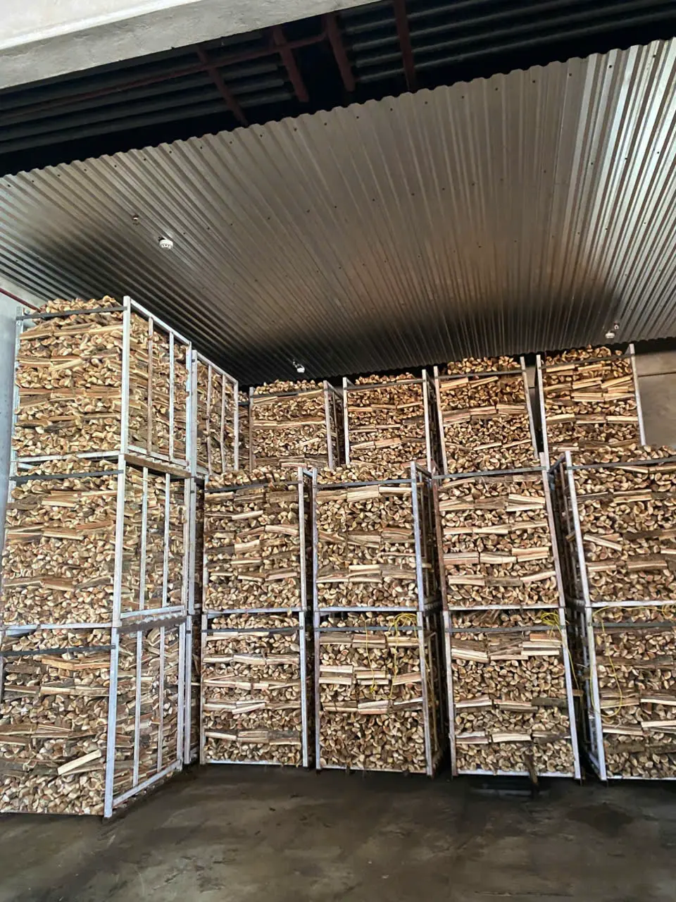 Raw Plantation Acacia Logs for Vietnam Firewood
