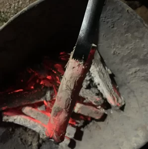 How Do You Extinguish Binchotan? (A Guide to Safely Putting Out and Reusing White Charcoal)